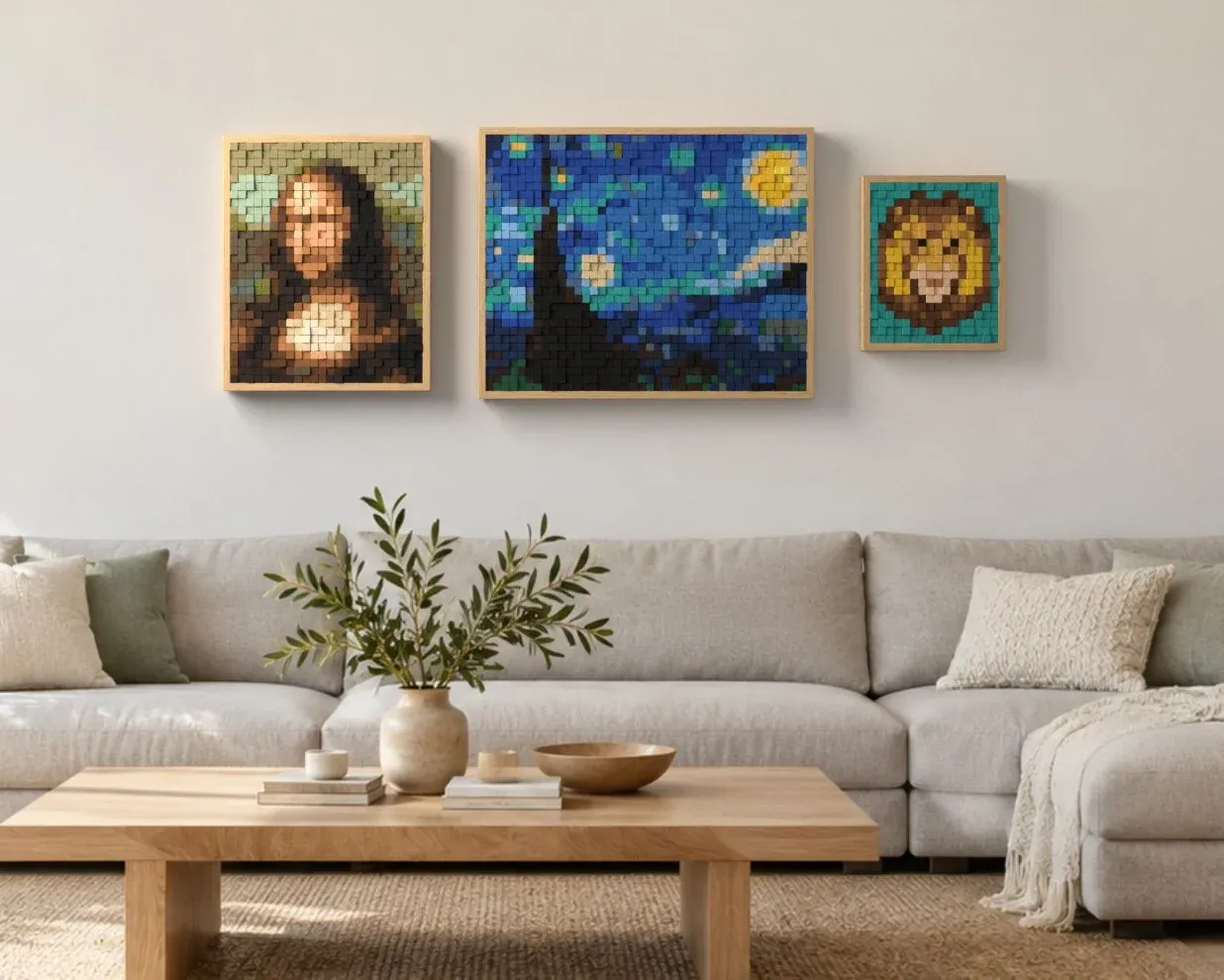 Tableaux pixel art en cubes de bois peints accrochés au mur
